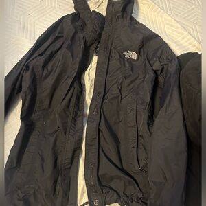 north face windbreaker